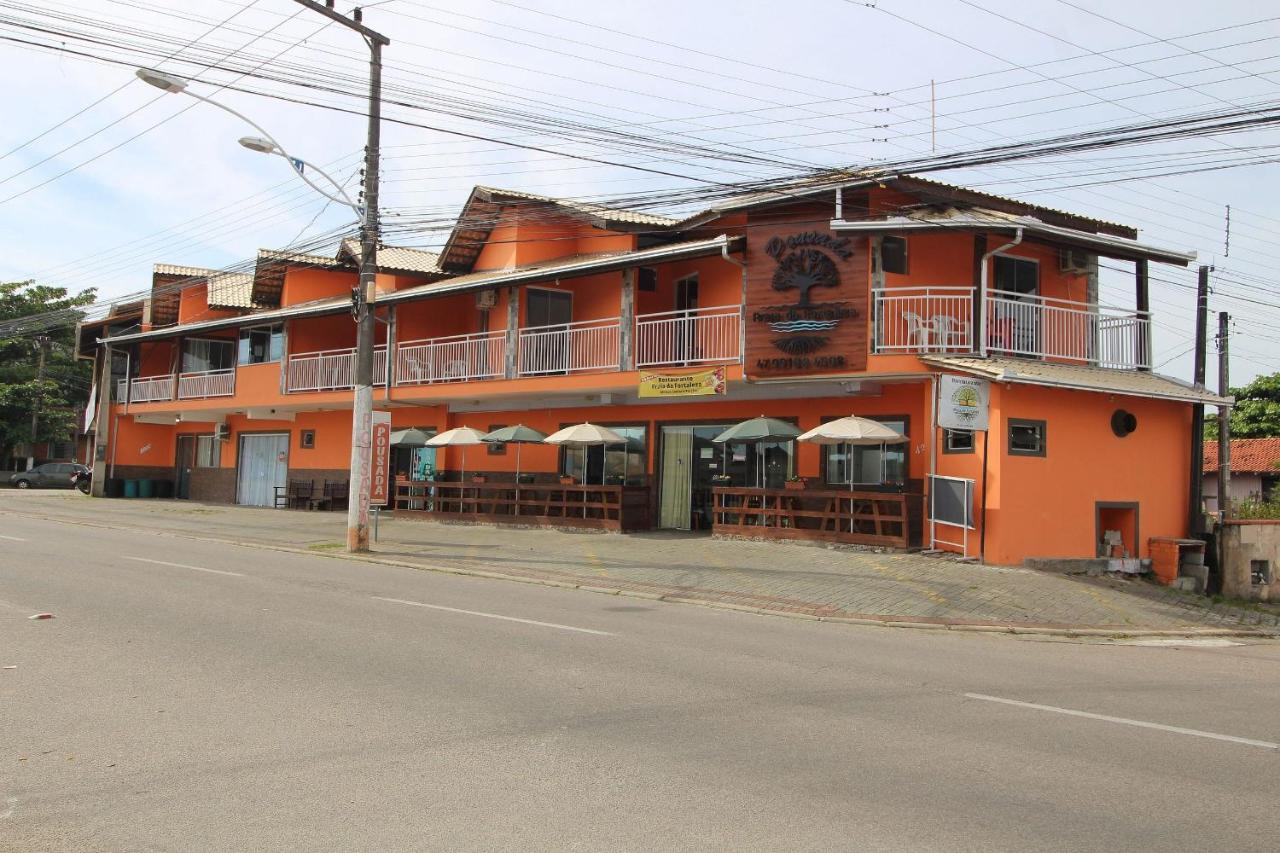 Pousada Praia Da Fortaleza 450 Metros Do Parque Beto Carrero Com Cafe Da Manha Пеня Екстериор снимка