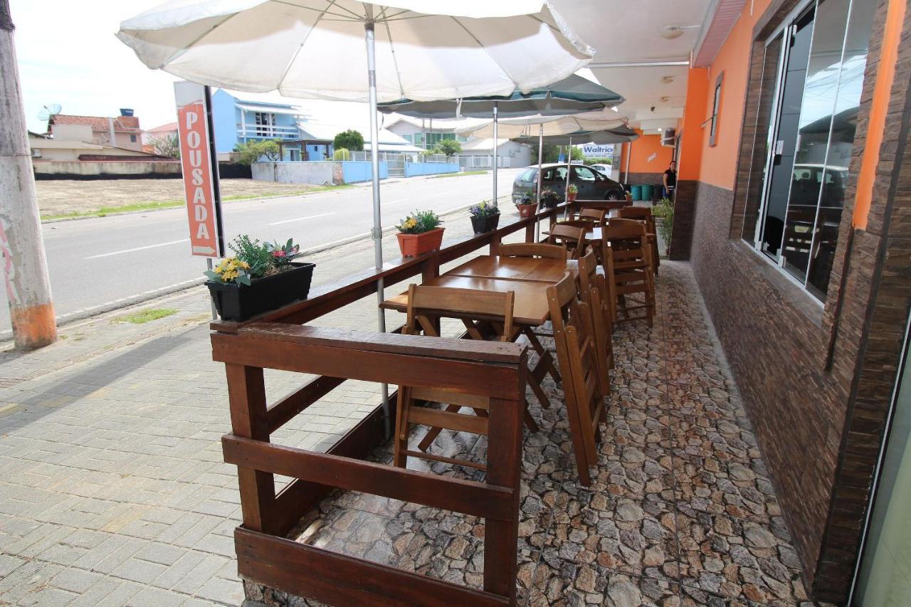 Pousada Praia Da Fortaleza 450 Metros Do Parque Beto Carrero Com Cafe Da Manha Пеня Екстериор снимка