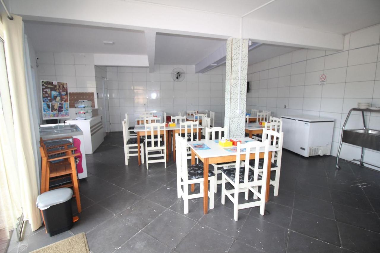 Pousada Praia Da Fortaleza 450 Metros Do Parque Beto Carrero Com Cafe Da Manha Пеня Екстериор снимка